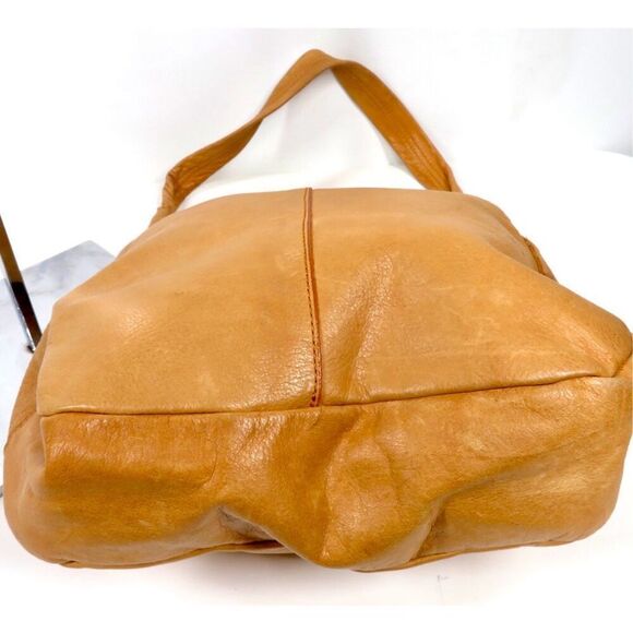 Margot Hobo Shoulder Bag Leather Large Tan - Picture 6 of 6